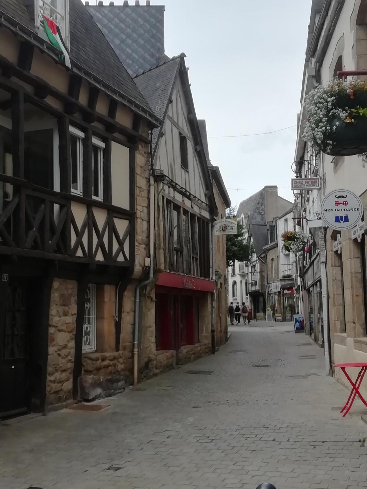 Charmant Appartement Plein Centre Auray Luaran gambar