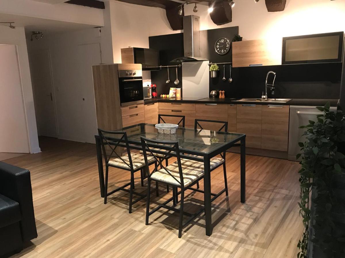 Charmant Appartement Plein Centre Auray Luaran gambar